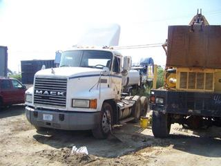 2001 Mack CH613 Salvage