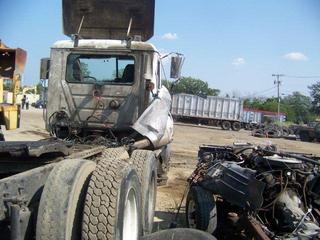 2001 Mack CH613 Salvage