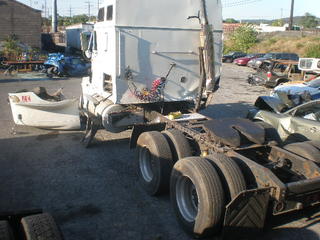 1998 International 9400 Salvage 1998 International 9400 Salvage