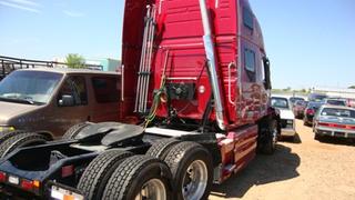 2011 Volvo VNL Salvage 2011 Volvo VNL Salvage