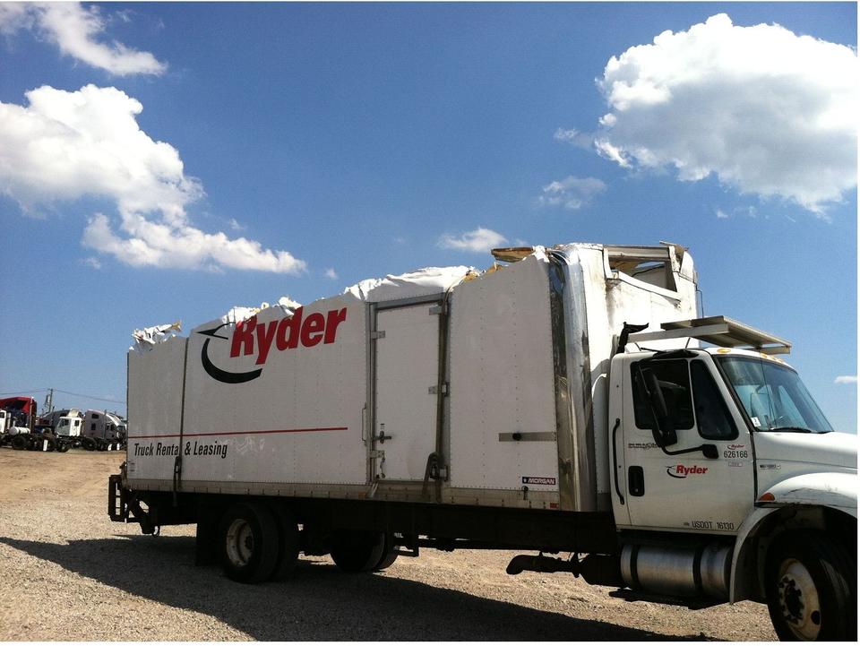 2011International 4300 Box Truck Salvage