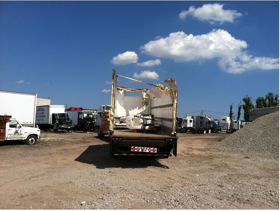 Heavy Salvage 2011International 4300 Box Truck