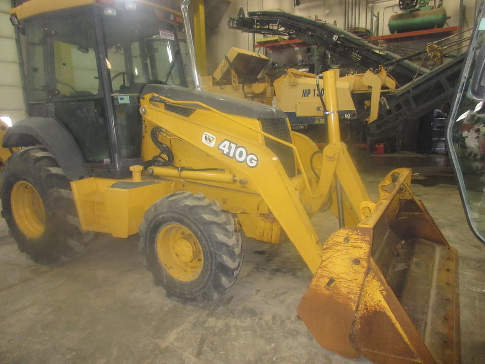 Heavy Salvage 2003 JOHN DEERE 410G BACKHOE